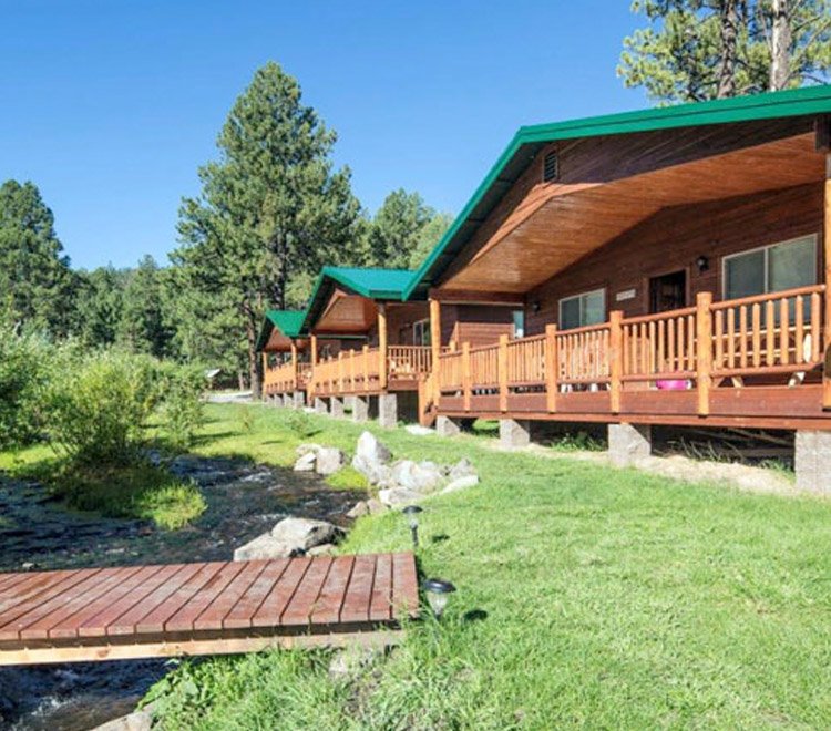 Cabins Sleep 6 room2